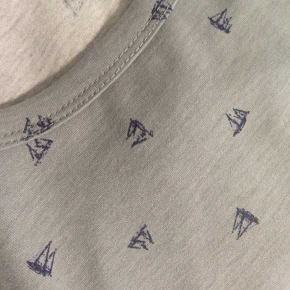 Lularoe classic tee xs - Picture 3 of 4